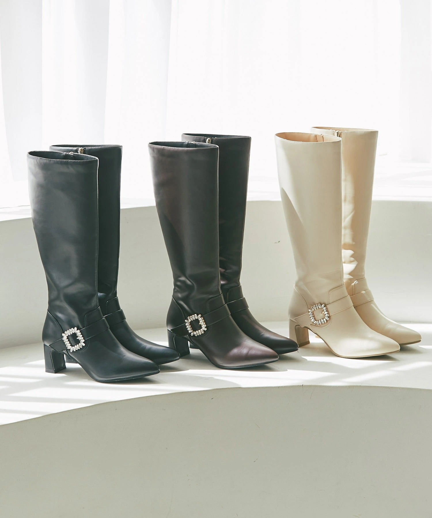 トッコクローゼット tocco closet ベルトデザインバックルビジュー付きロングブーツ ブラウン