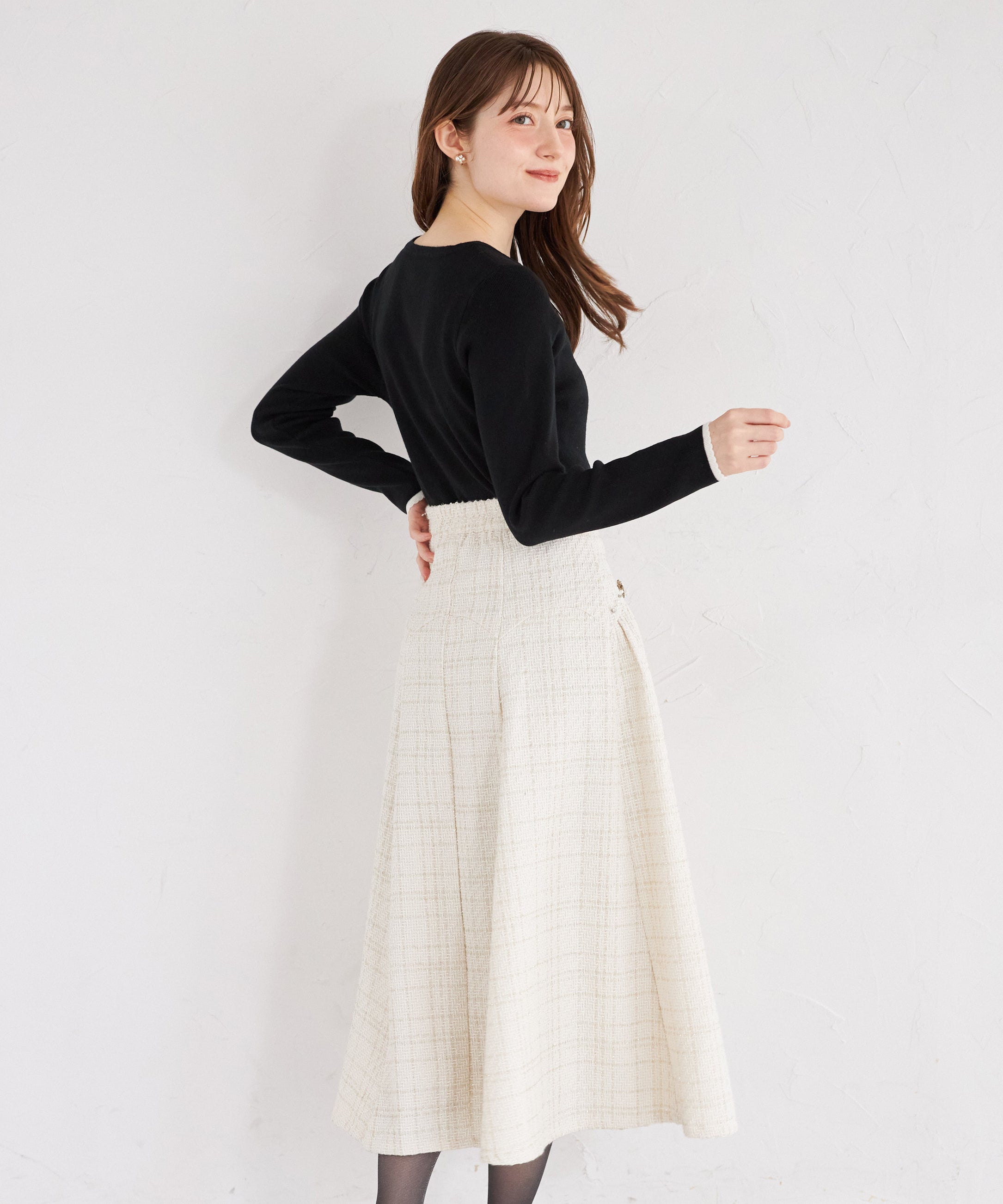 トッコクローゼット tocco closet ビジュー装飾スカラップ切り替えツイードフレアスカート ホワイト