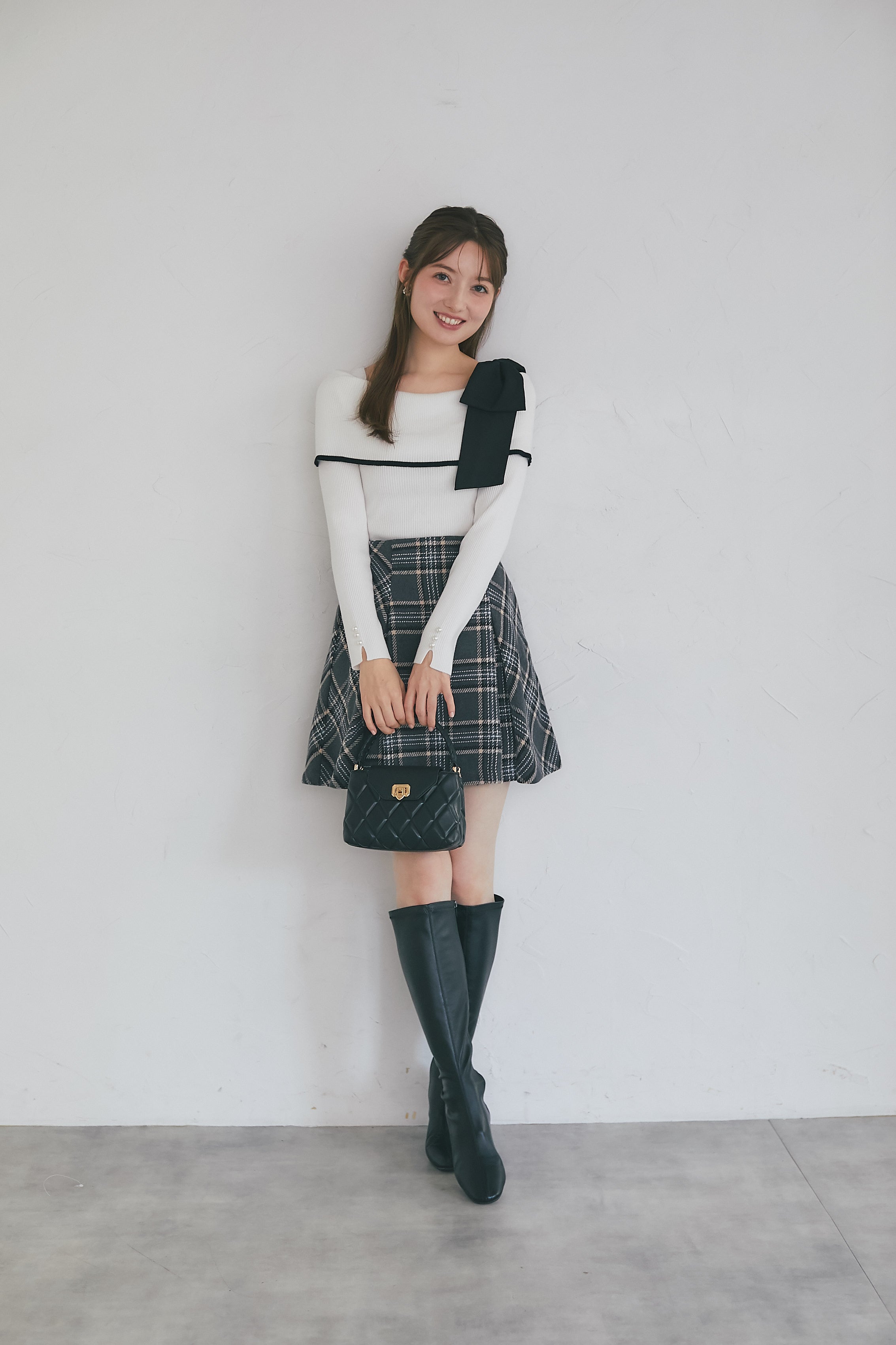 トッコクローゼット tocco closet 肩リボン付き袖口パール装飾ニットプルオーバー ホワイト