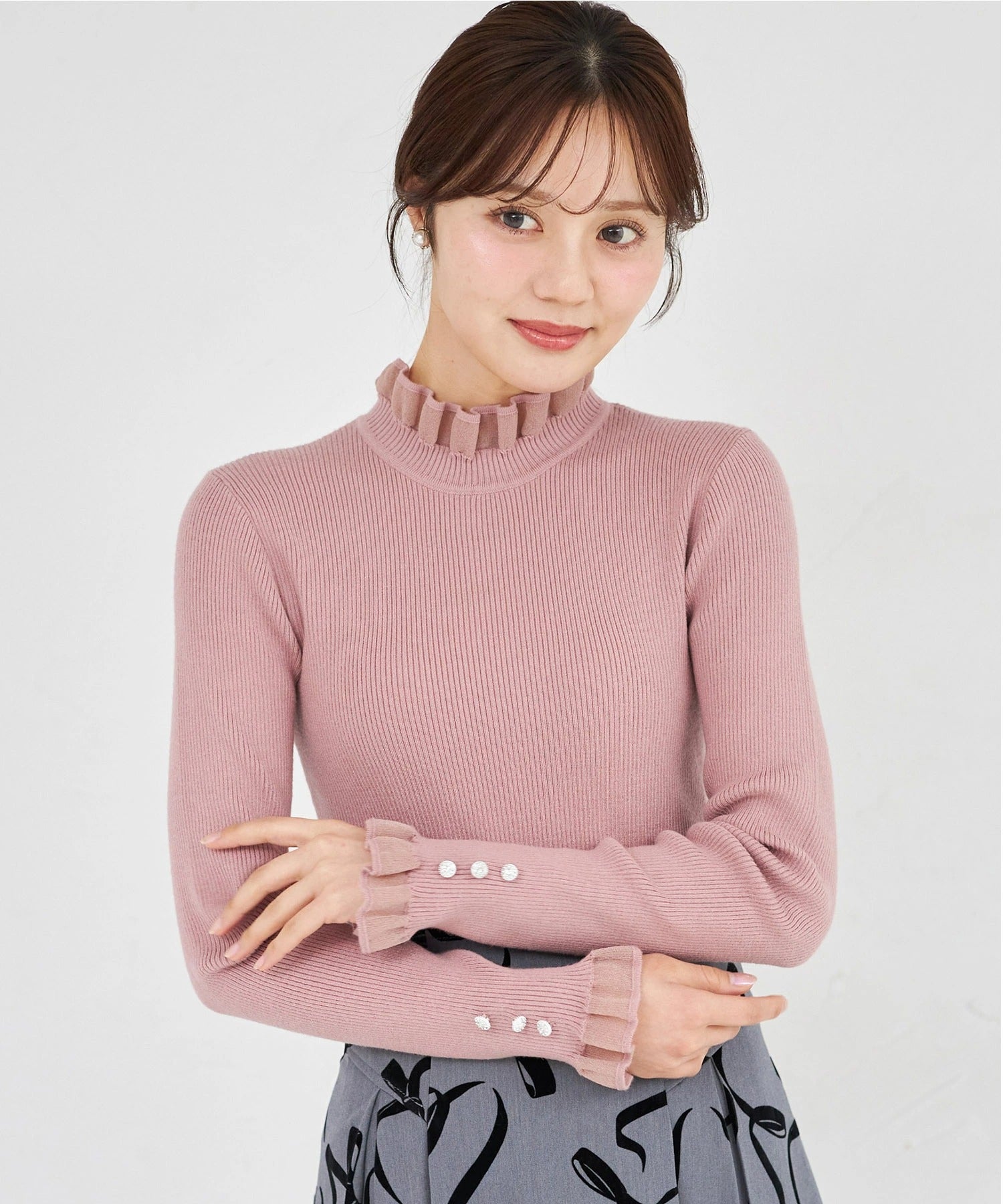 トッコクローゼット tocco closet 袖口ビジュー付きシアーフリル切り替えリブニットプルオーバー ピンク