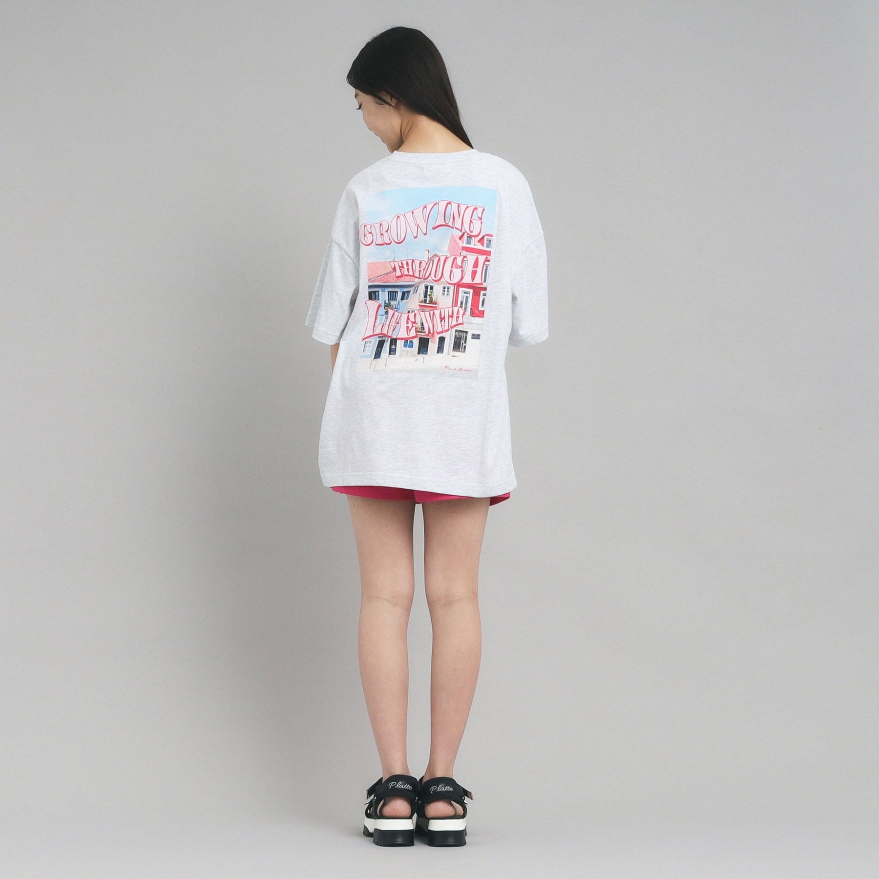 ピンク ラテ PINK-latte バックフォトプリントTシャツ