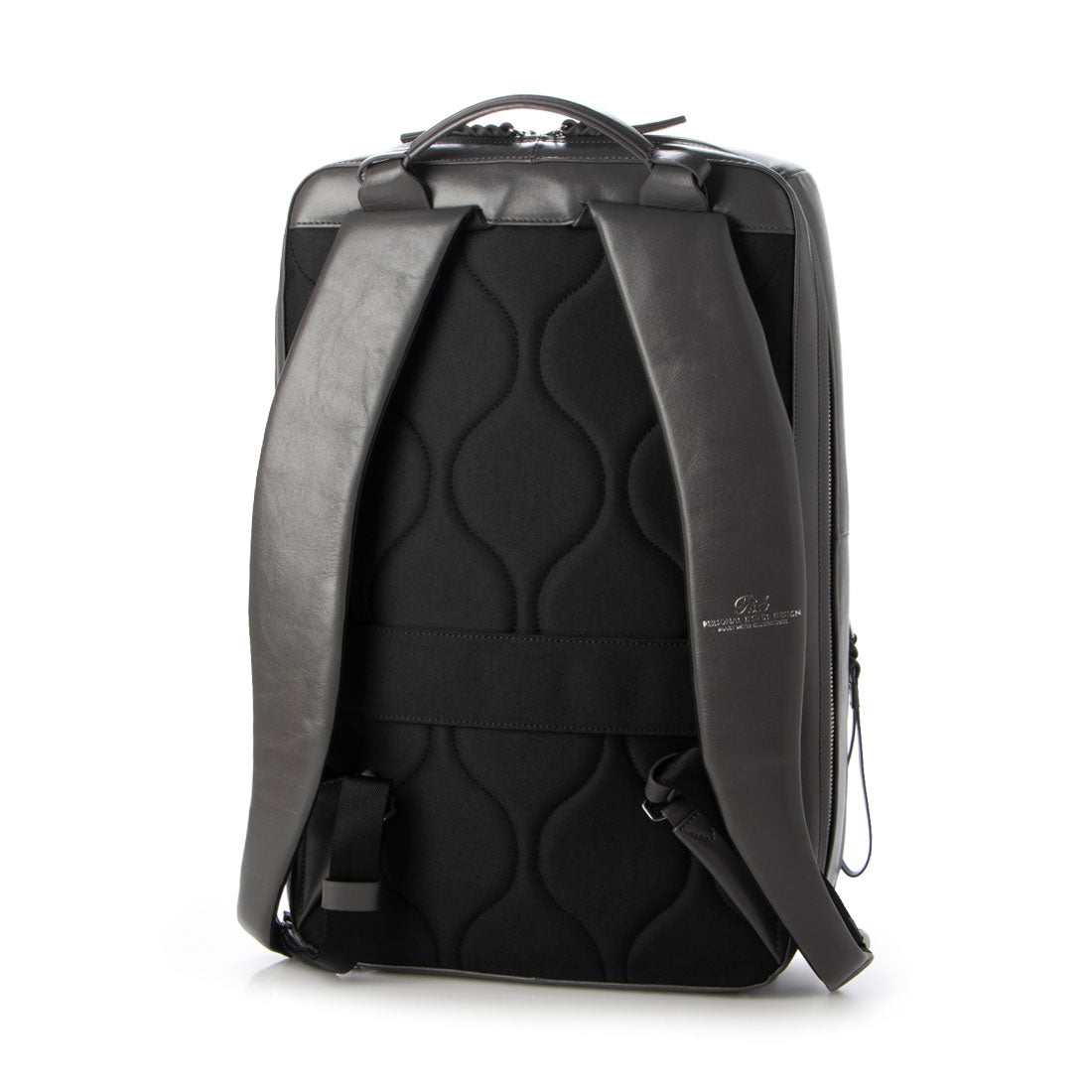 ピー・アイ・ディー P.i.d スムースレザースクエアリュック (グレー) グレー