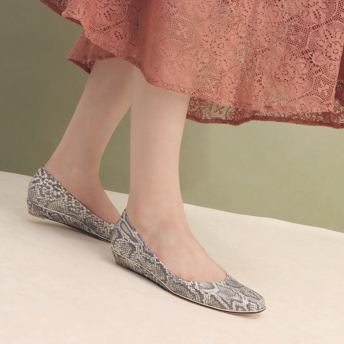 プリマ プリンチペッサ prima principessa スクエアピースウェッジパンプス