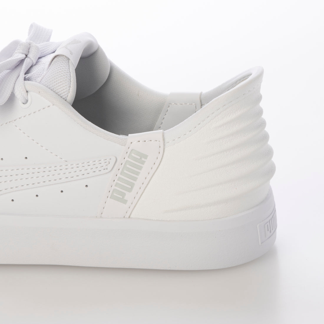 PUMA V COURT EASE IN Lace-Up Sneakers 402486