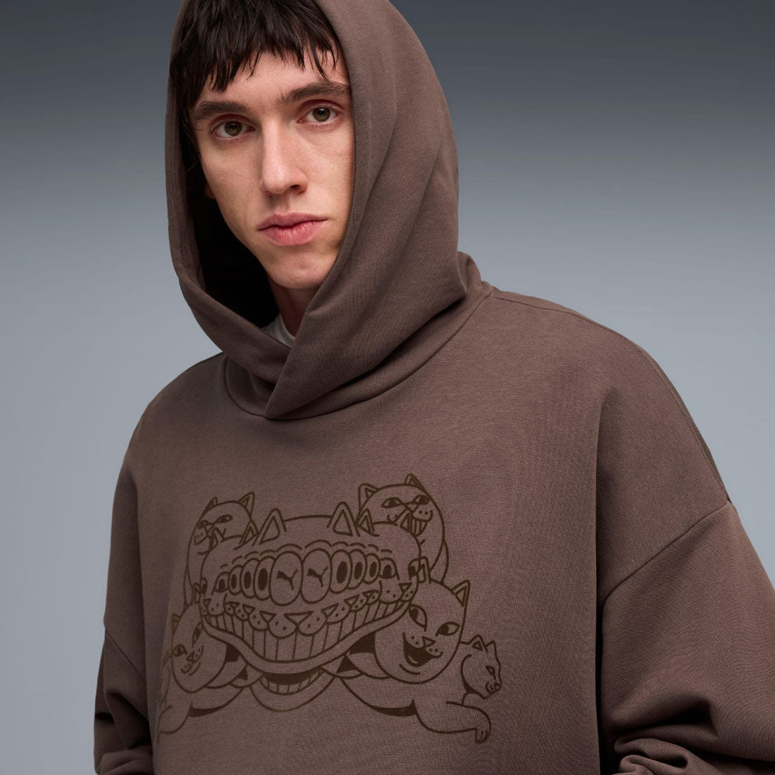 プーマ PUMA PUMA x RIPNDIP ボクシー グラフィック フーディ(PUMA x RIPNDIP BOXY GRAPHIC HOODIE) (Flat Bronze) Flat Bronze