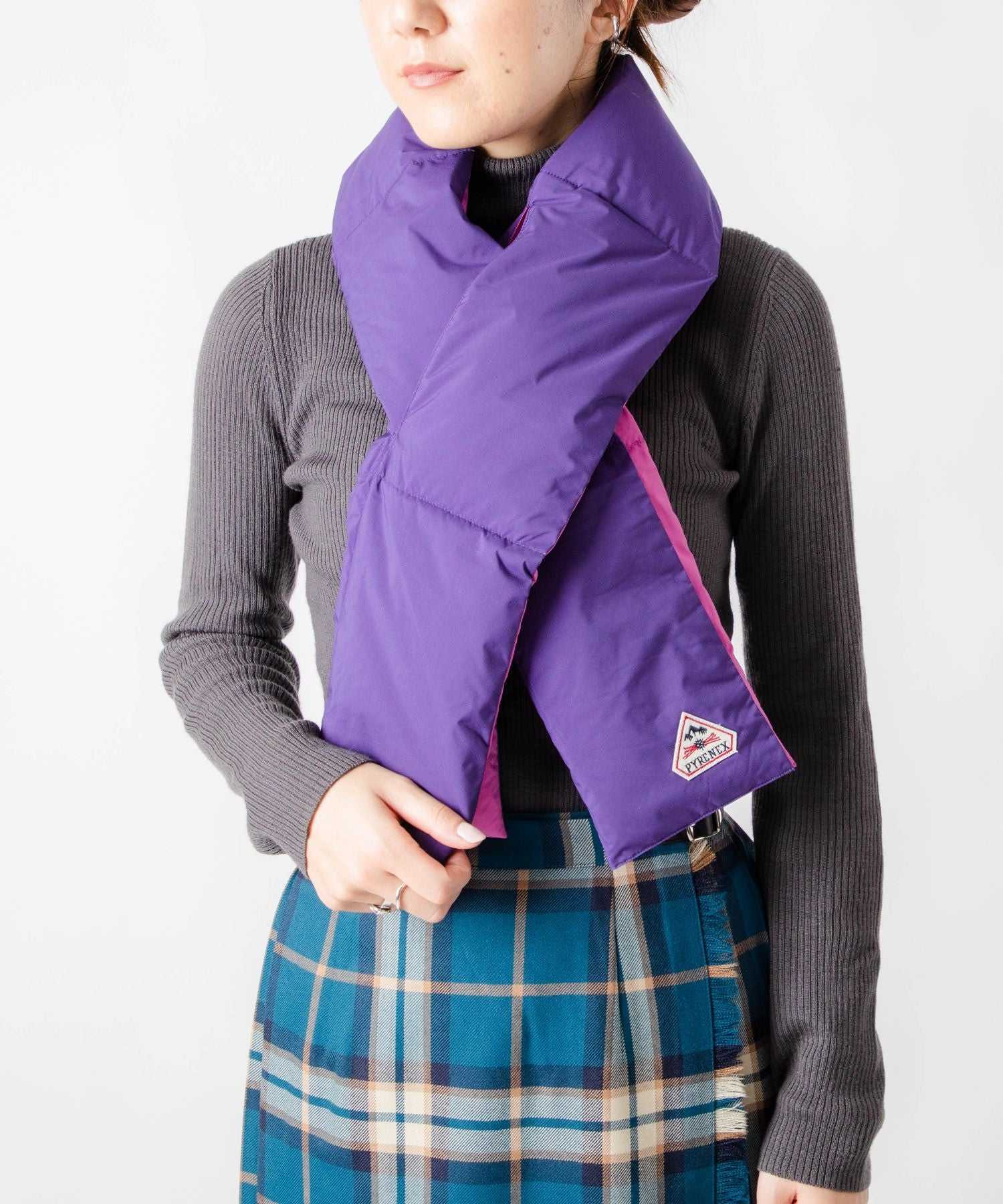 pirenex pyrenex luciana消聲器中性husx hus hus 005男士down down comfler lucian徽標水 - 培訓補丁呈現禮物