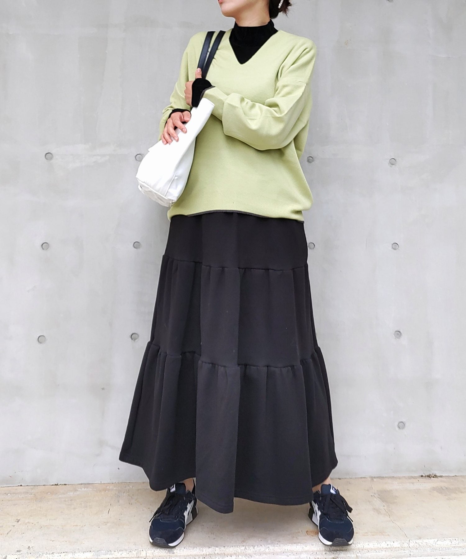 キュー Q Vネックオーバーニット