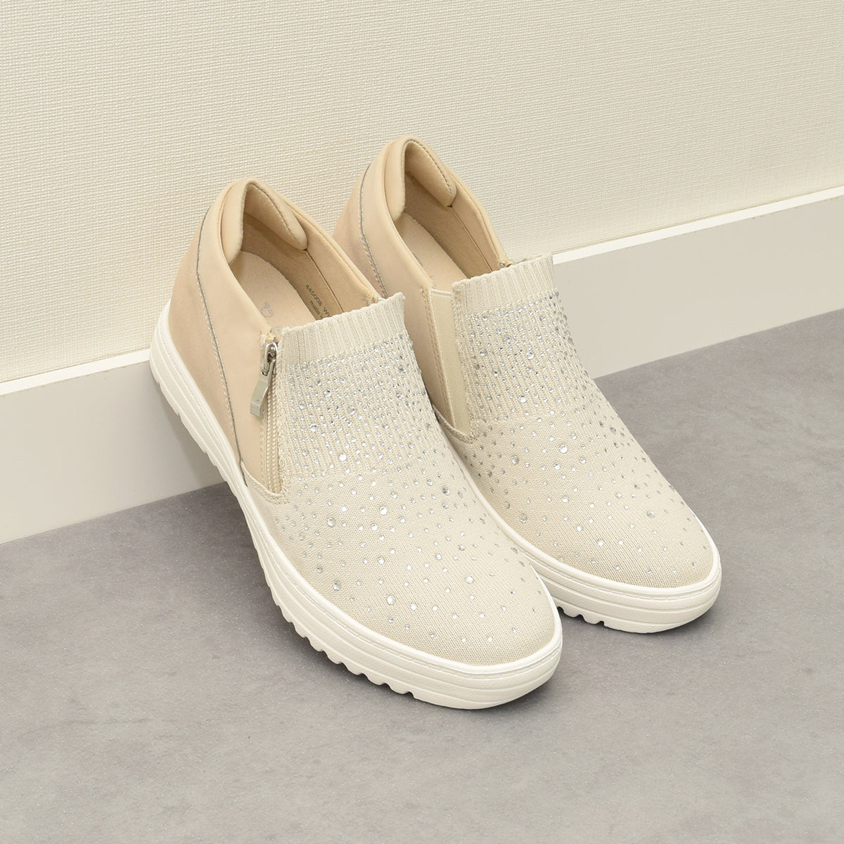 ラウンドアバウト Round About ラインストーンインヒールスニーカー (ホワイトコンビ) ホワイトコンビ