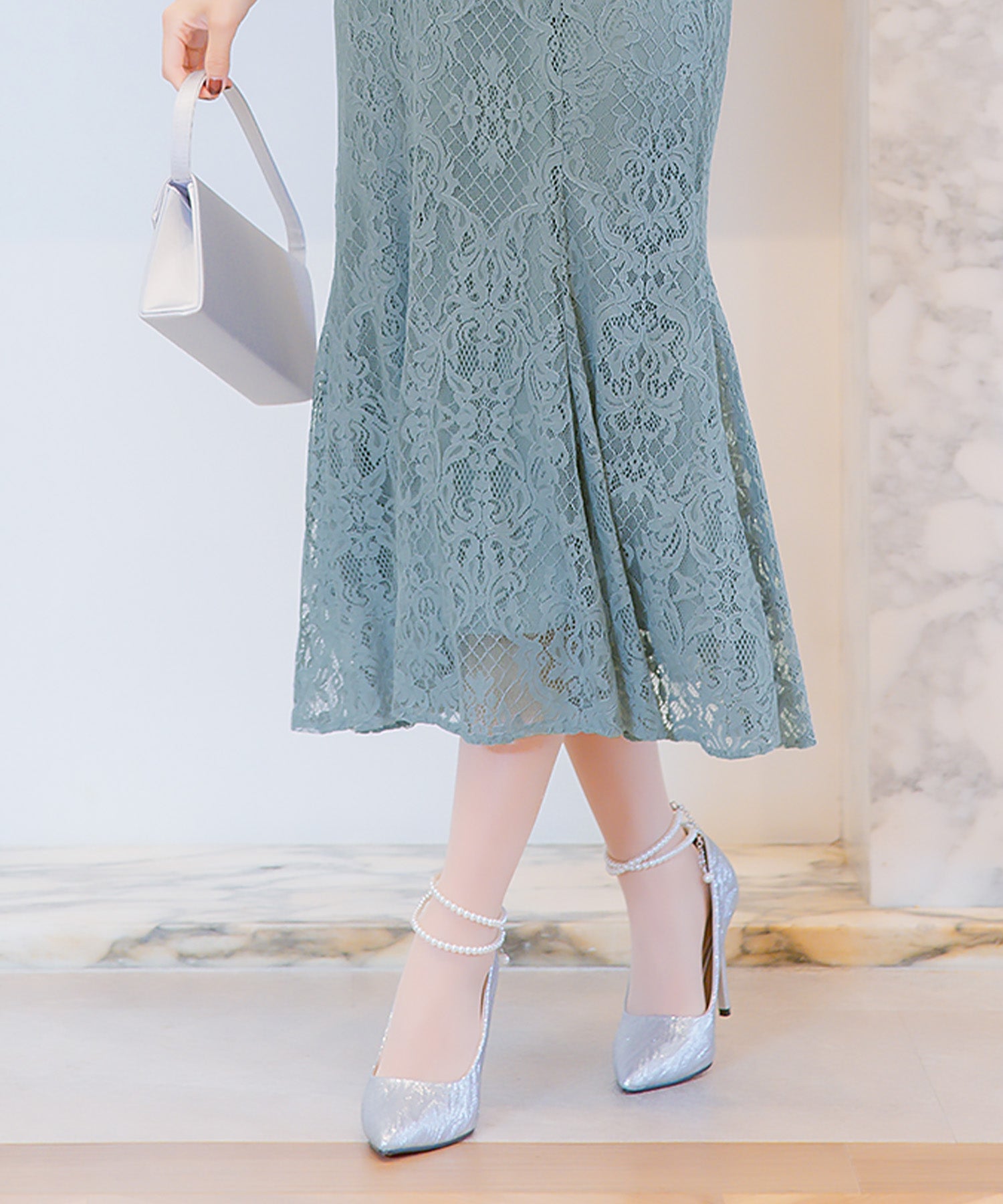 レティカ Retica ワッシャー加工パールアンクルストラップパンプス (10.5cmヒール) (シルバー) シルバー