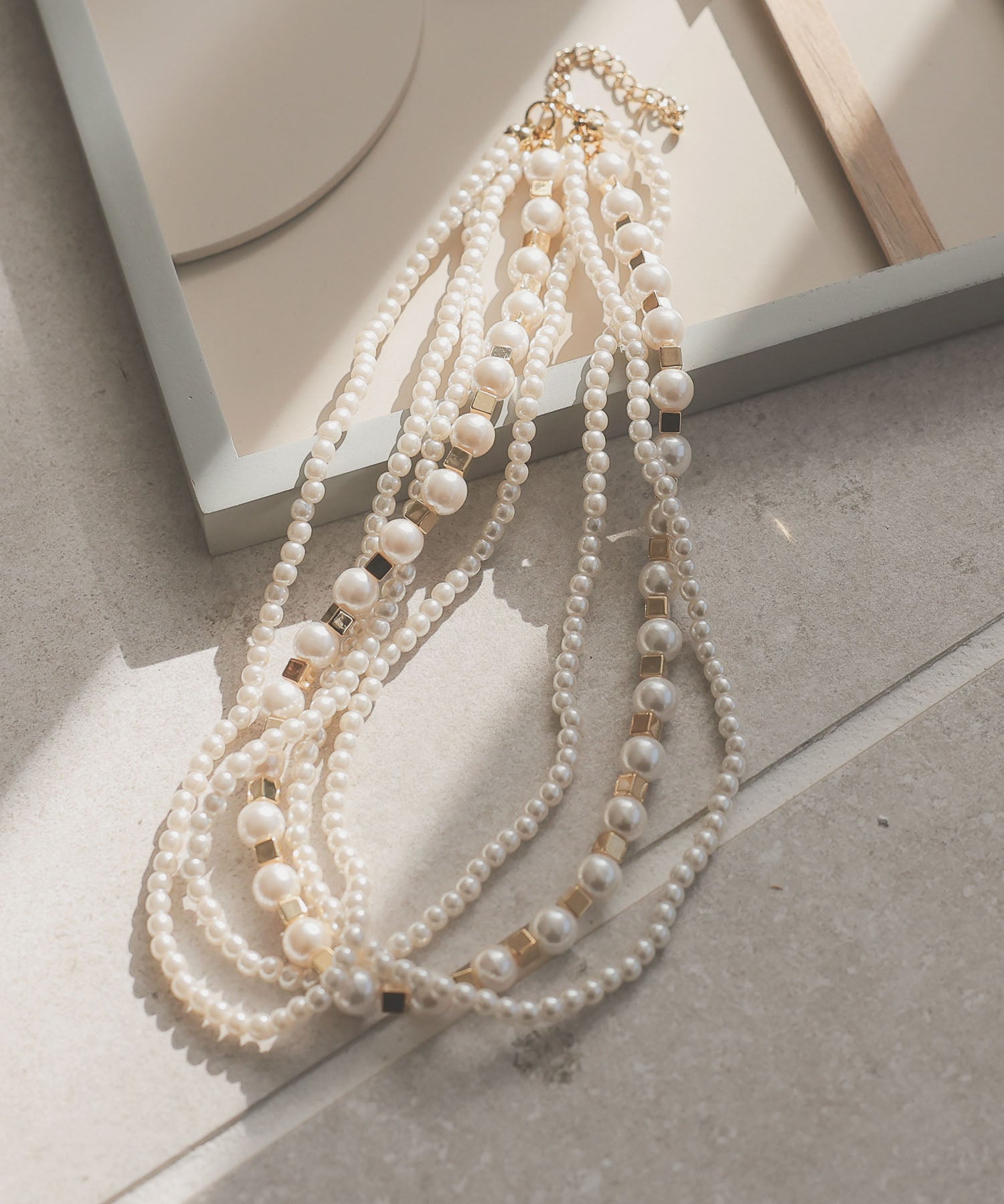 レティカ Retica 大小ミックスホワイトパールネックレスアクセサリー結婚式 (ホワイト×ゴールド) ホワイト×ゴールド