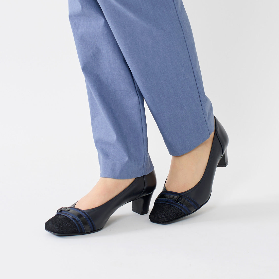 リズ ラフィーネ Riz raffinee 【3E】リボンベルトパンプス (ネイビー) ネイビー