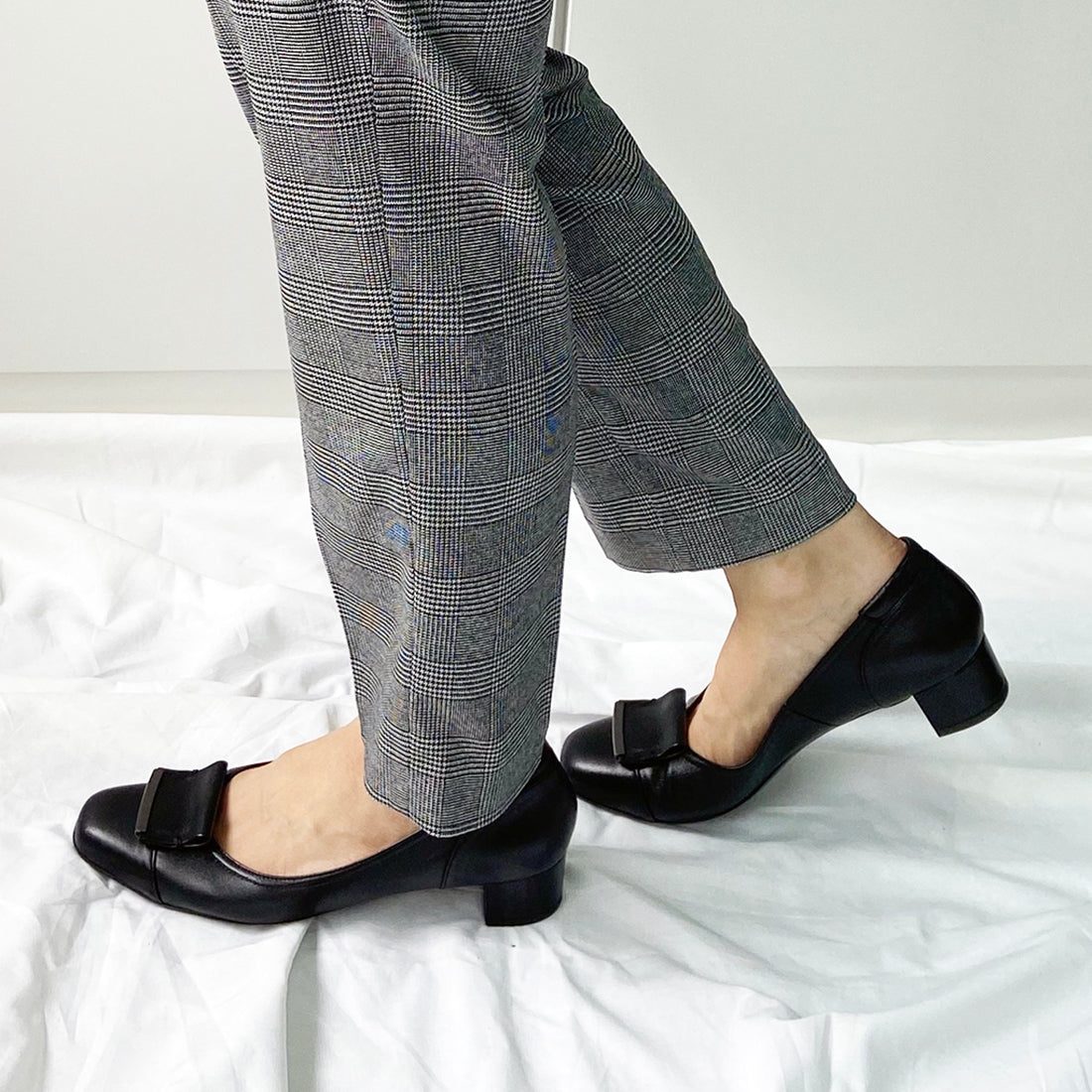 リズ ラフィーネ Riz raffinee 【3E】ローヒールスクエアパンプス