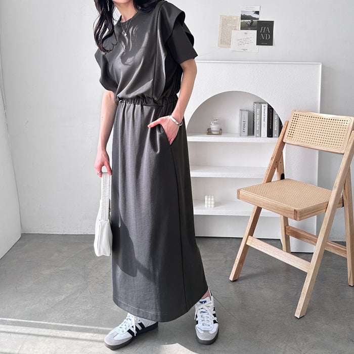 ジーラ GeeRA ラッフルショルダーワンピース (チャコール) チャコール