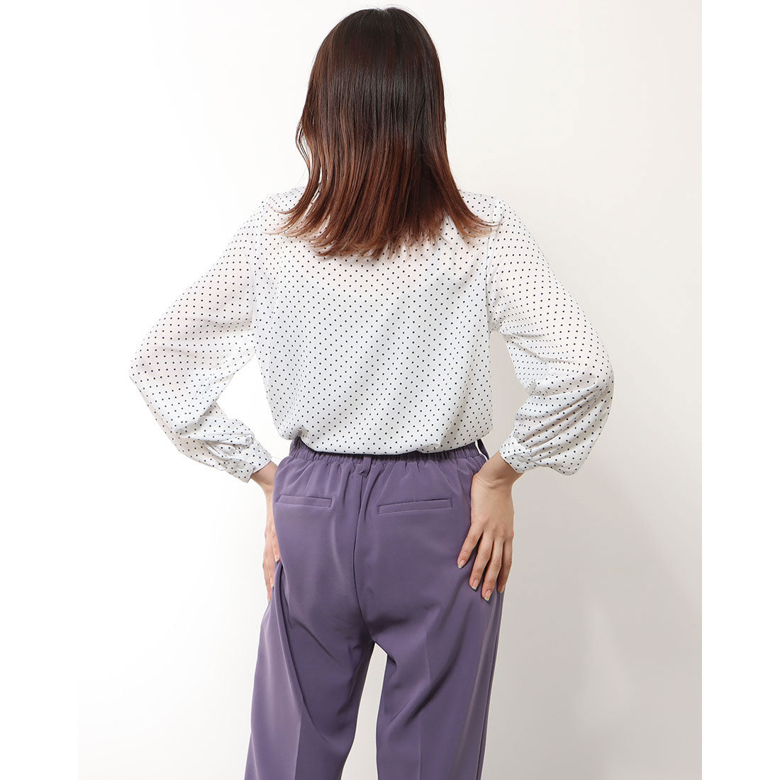 ジーラ GeeRA ドット柄ピンタックブラウス