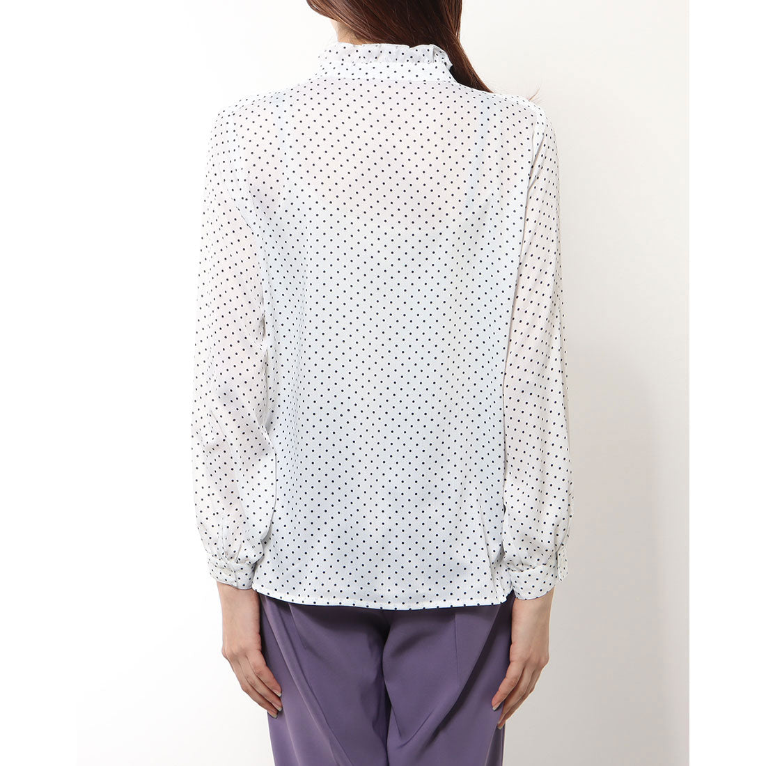 ジーラ GeeRA ドット柄ピンタックブラウス