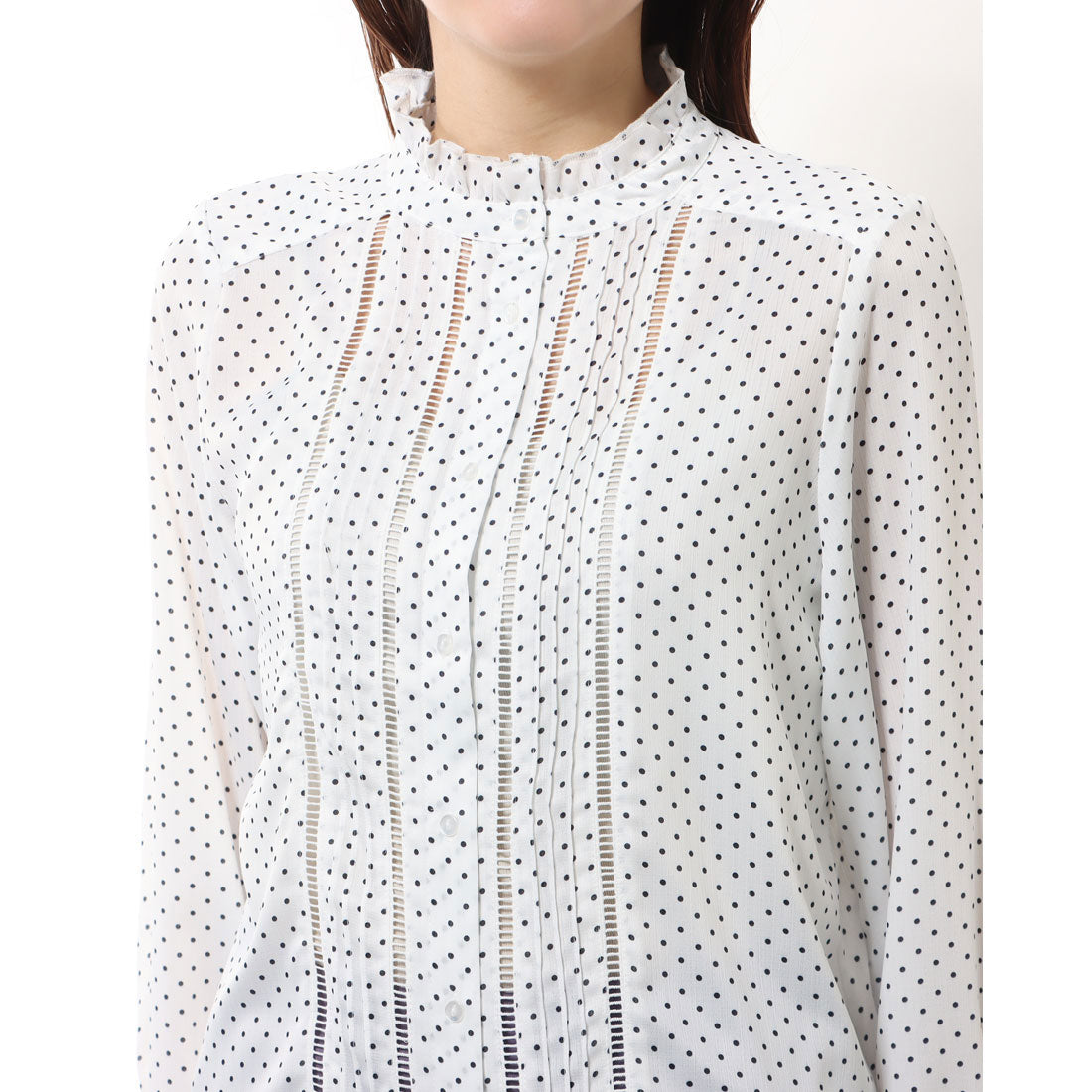 ジーラ GeeRA ドット柄ピンタックブラウス