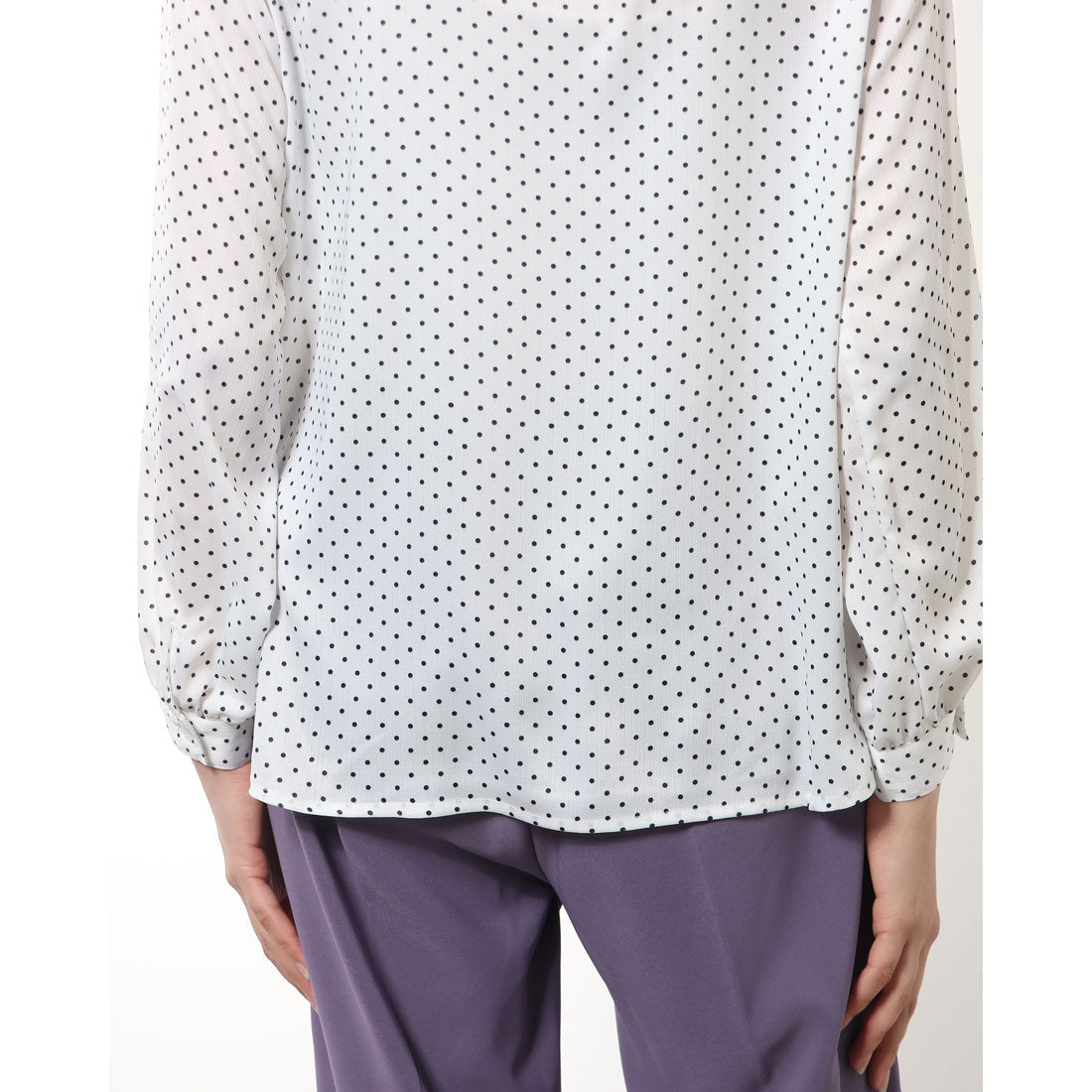 ジーラ GeeRA ドット柄ピンタックブラウス