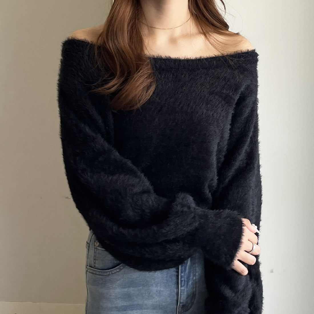 ジーラ GeeRA 【nelliy】シャギーオフショルニット (ブラック) ブラック