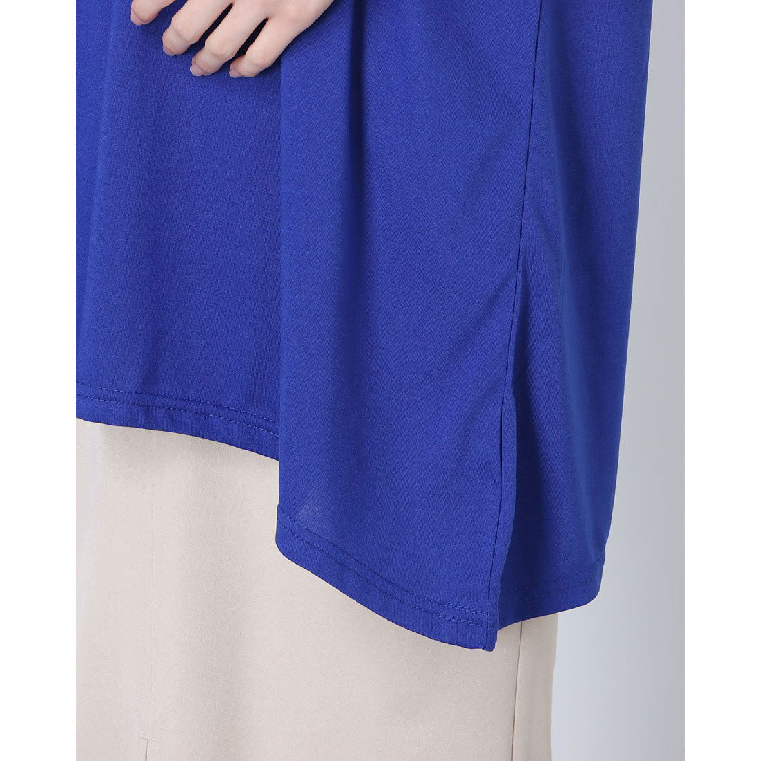 RANAN RANAN Contact Cool Feeling Loose Silhouette V-Neck T-Shirt