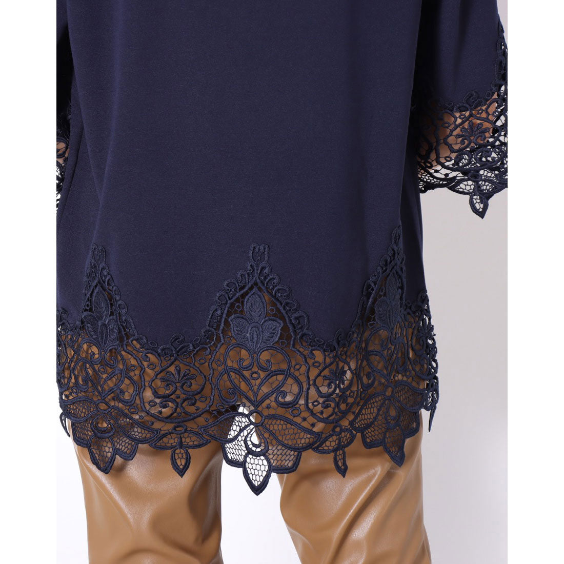 ラナン RANAN 裾レース使いチュニック (ネイビー) ネイビー