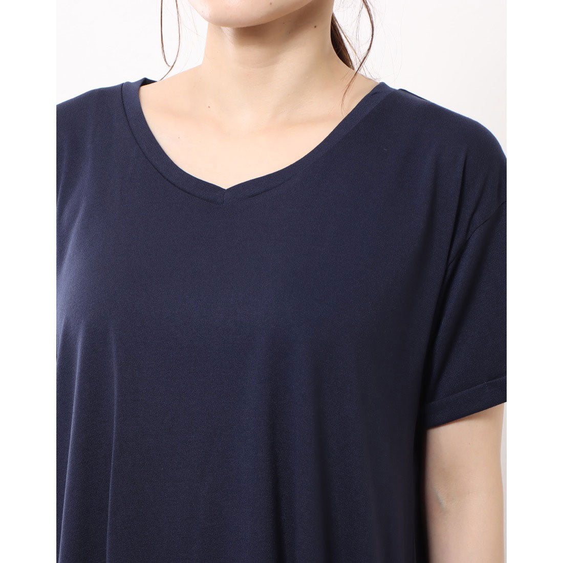 RANAN RANAN Contact Cool Feeling Loose Silhouette V-Neck T-Shirt