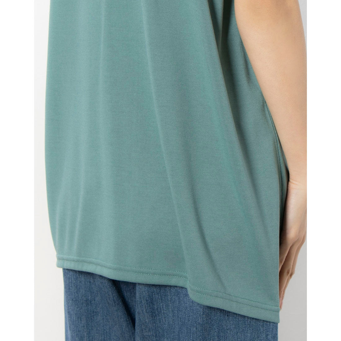 RANAN RANAN Contact Cool Feeling Loose Silhouette V-Neck T-Shirt