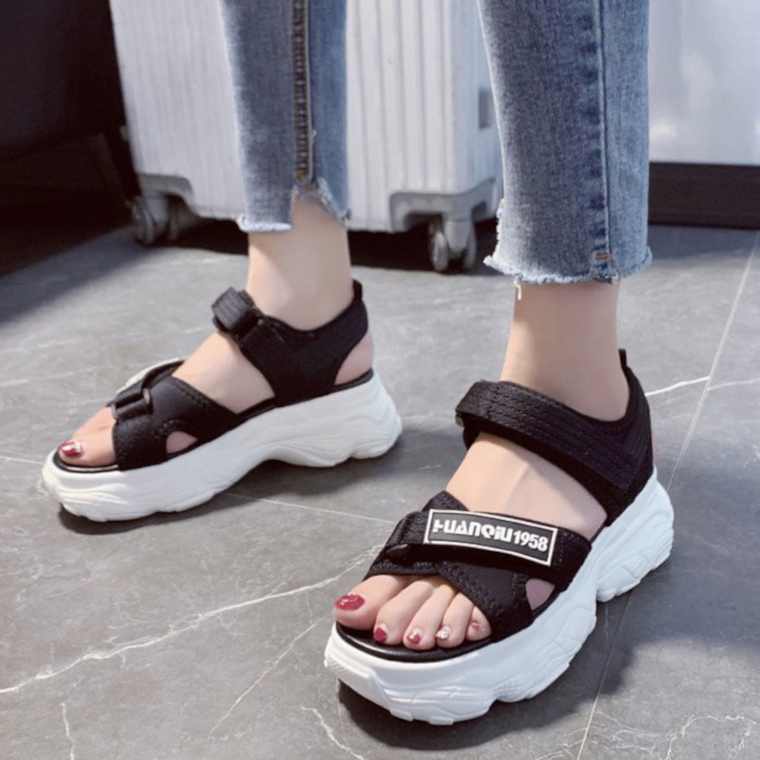 ロディック Rodic 厚底スポーツサンダル (ブラック) ブラック