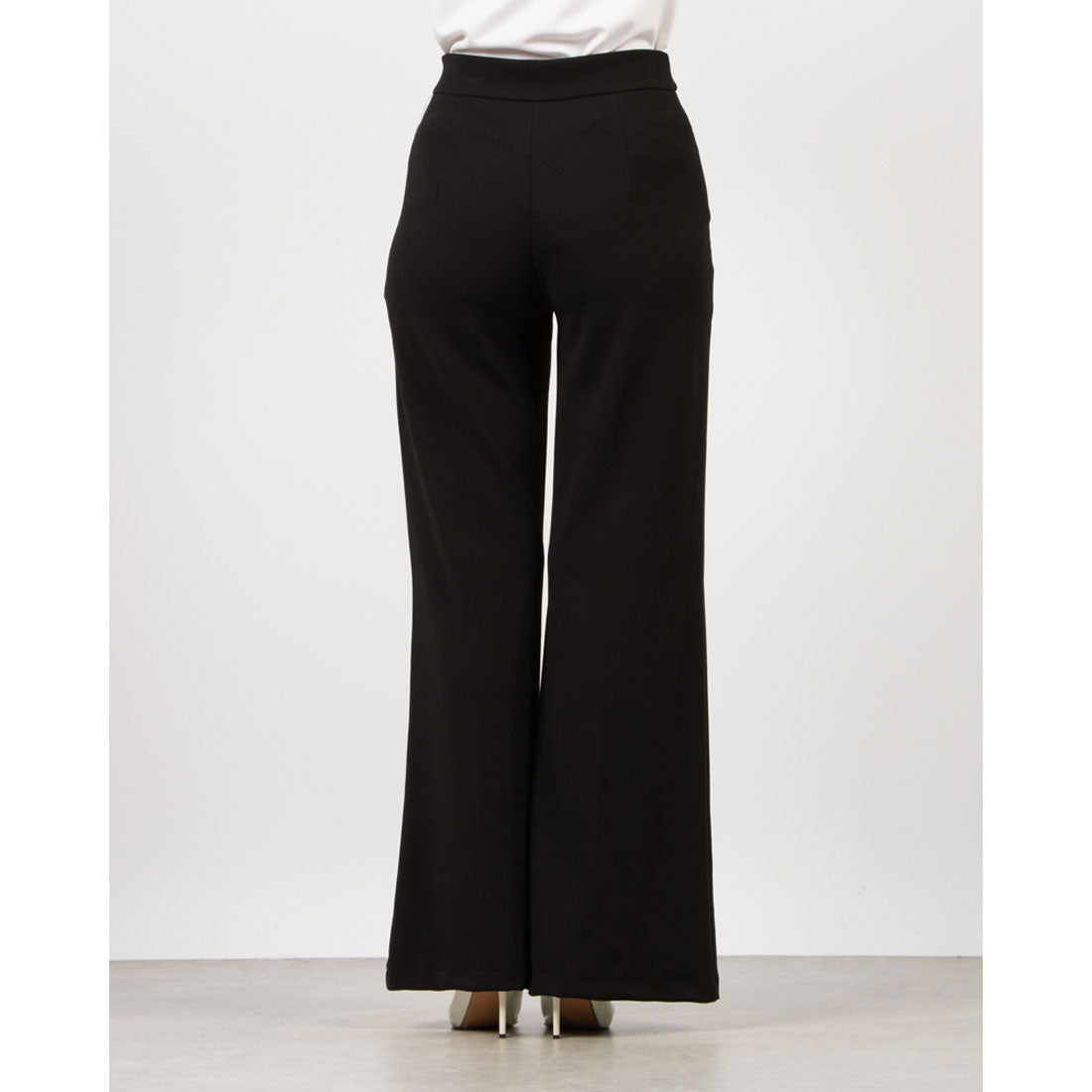 リナシメント RINASCIMENTO センタープレスパンツ