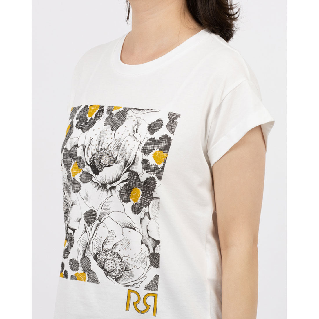 リナシメント RINASCIMENTO ビジューフラワーTシャツ