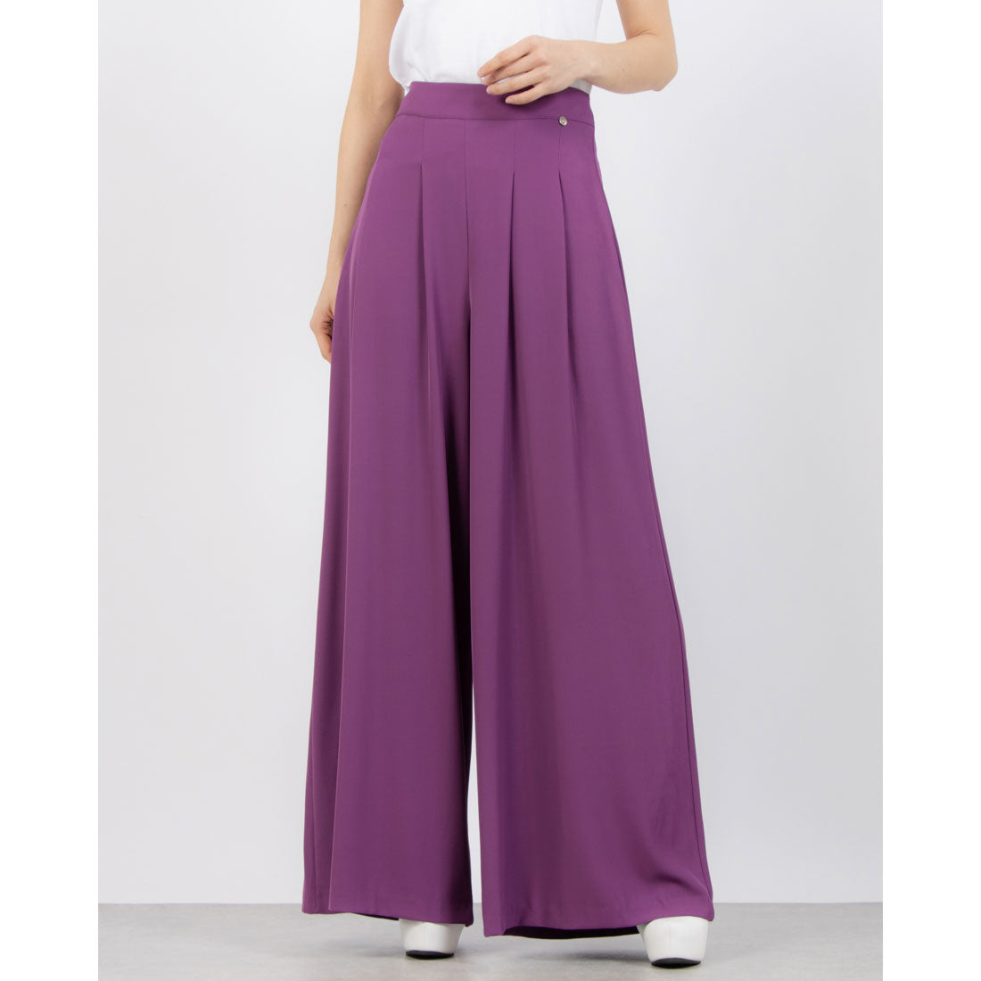 リナシメント RINASCIMENTO タックワイドパンツ