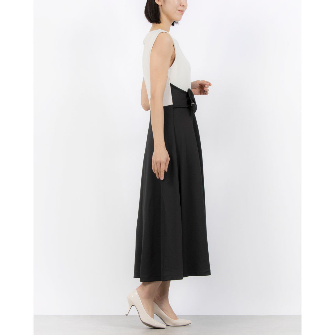 リナシメント RINASCIMENTO ウエストリボンバイカラーフレアワンピース