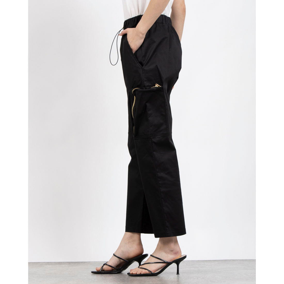 リナシメント RINASCIMENTO ウエスト絞りカーゴパンツ (Nero) Nero