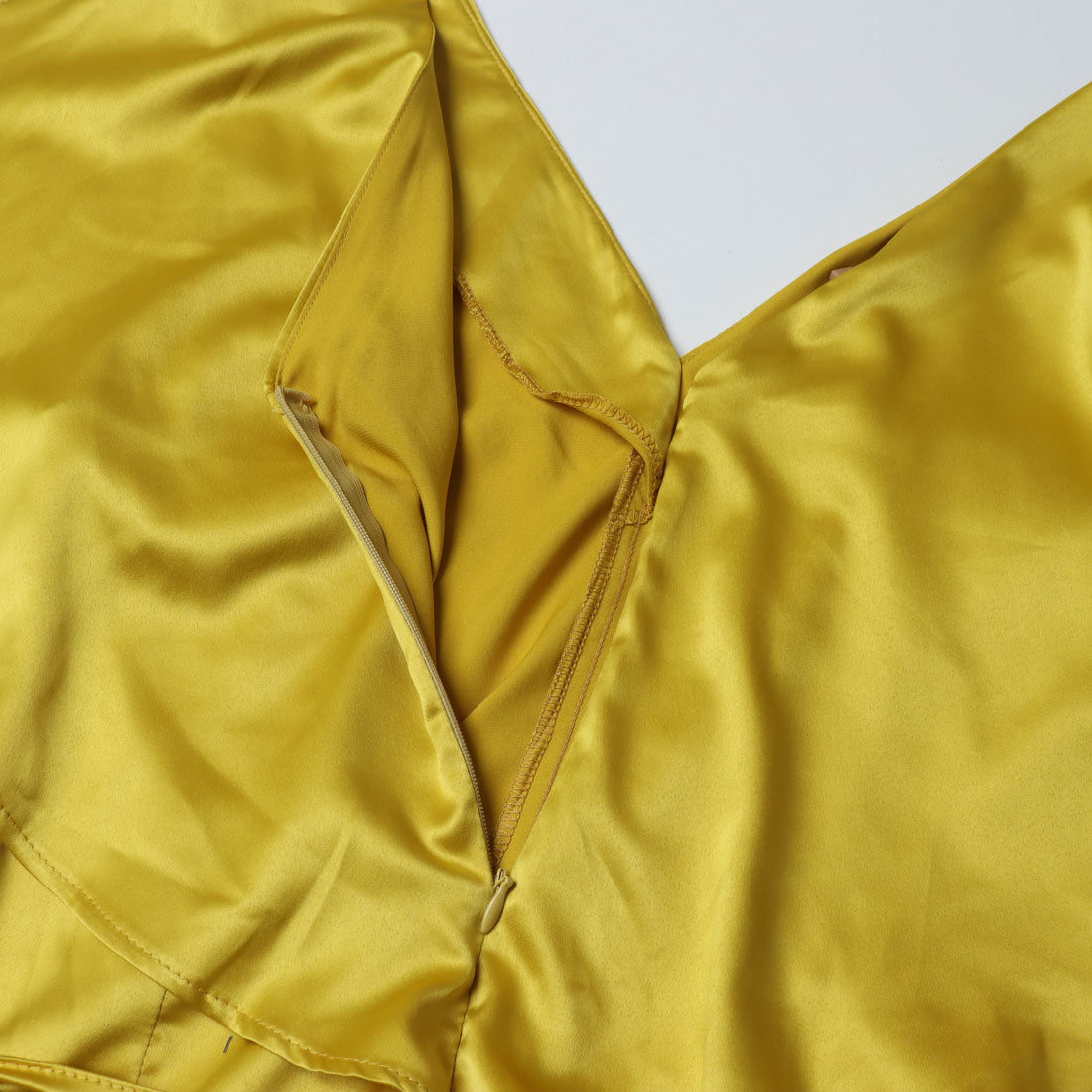 リナシメント RINASCIMENTO サテンフレアスリーブオールインワン (Verde Avocado) Verde Avocado