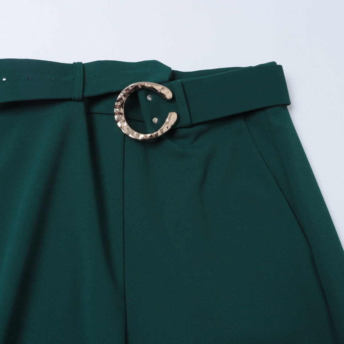 リナシメント RINASCIMENTO Cバックルベルトパンツ (Verde) Verde