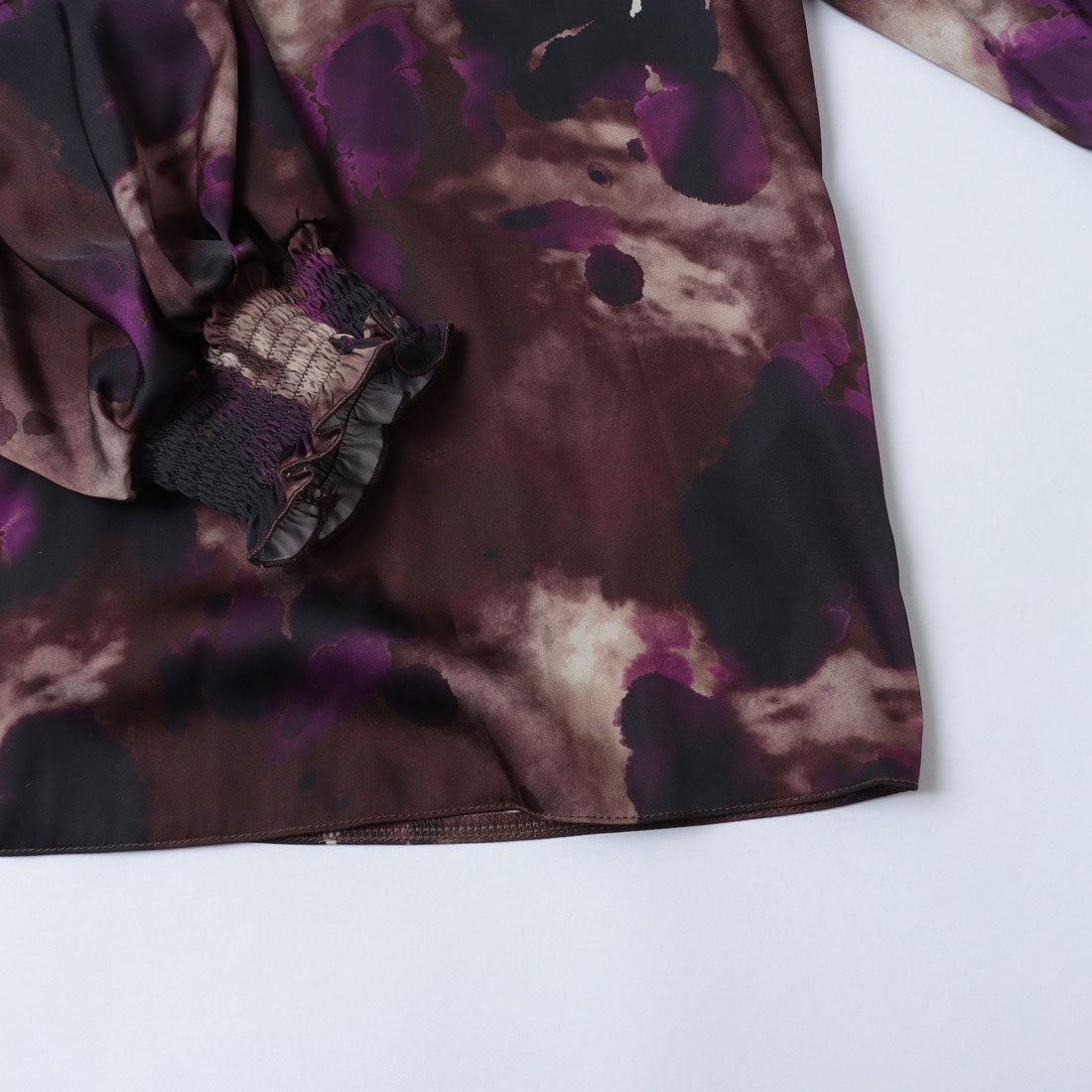 リナシメント RINASCIMENTO 水彩ペイント柄ボリュームスリーブBL (var.Cioccolato) var.Cioccolato