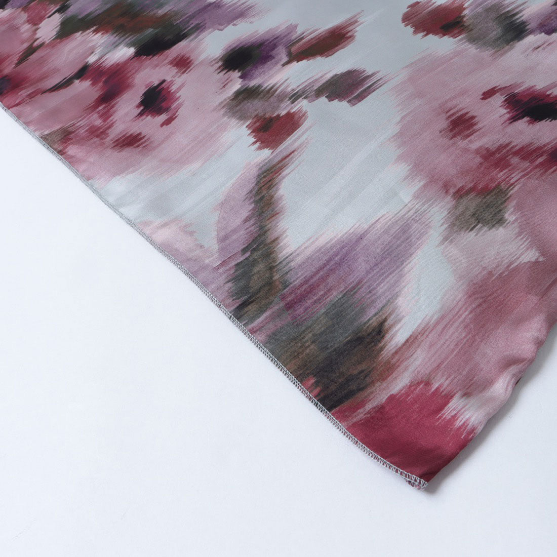 リナシメント RINASCIMENTO ぼかしフラワーサテンTOPS (var.Rosso Bordeaux) var.Rosso Bordeaux