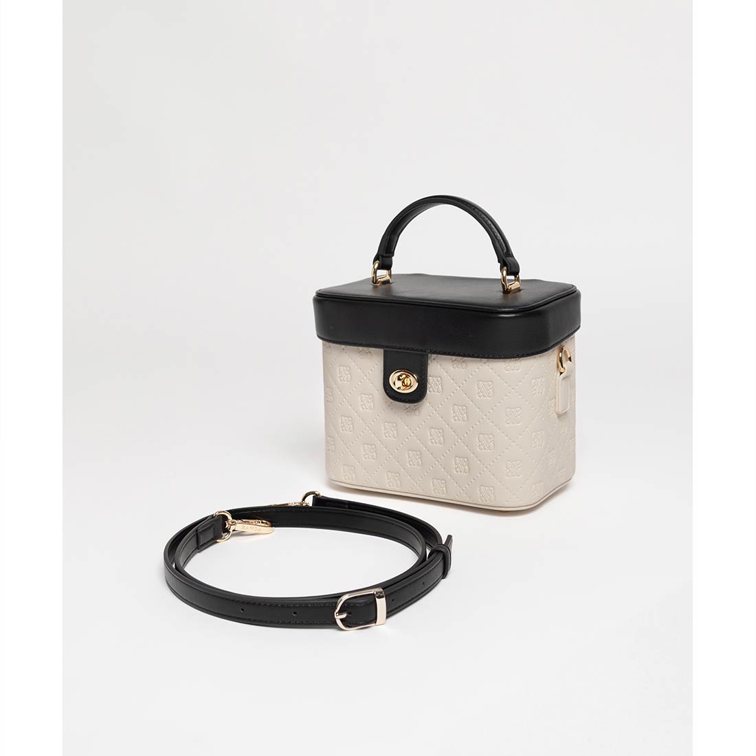 ランダ RANDA 2WAY 型押しデザインバニティバッグ (IVORY) IVORY