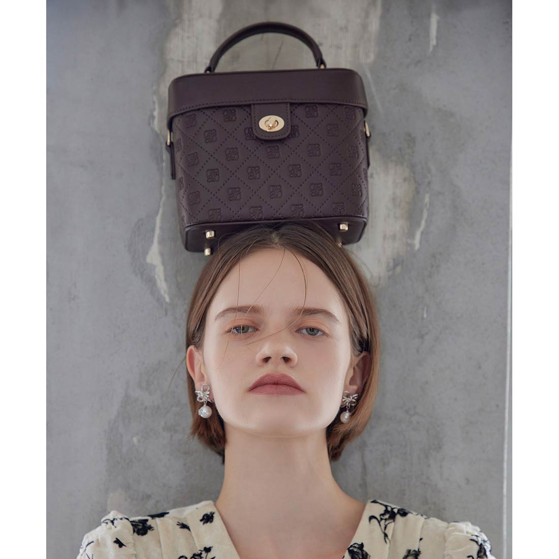 ランダ RANDA 2WAY 型押しデザインバニティバッグ (D.BROWN) D.BROWN