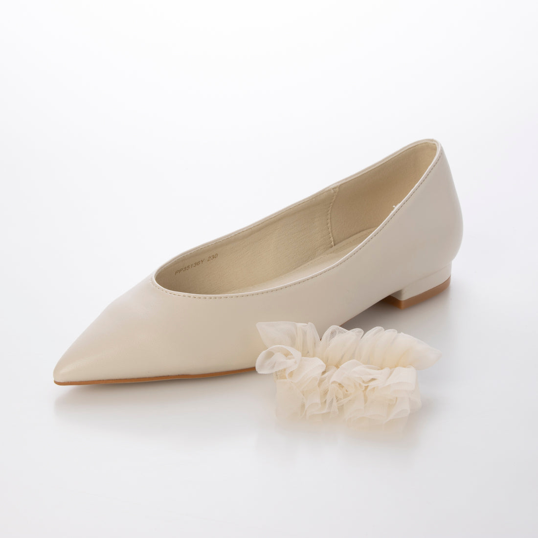 ランダ RANDA 3E 2WAY フリルフラットパンプス (IVORY) IVORY