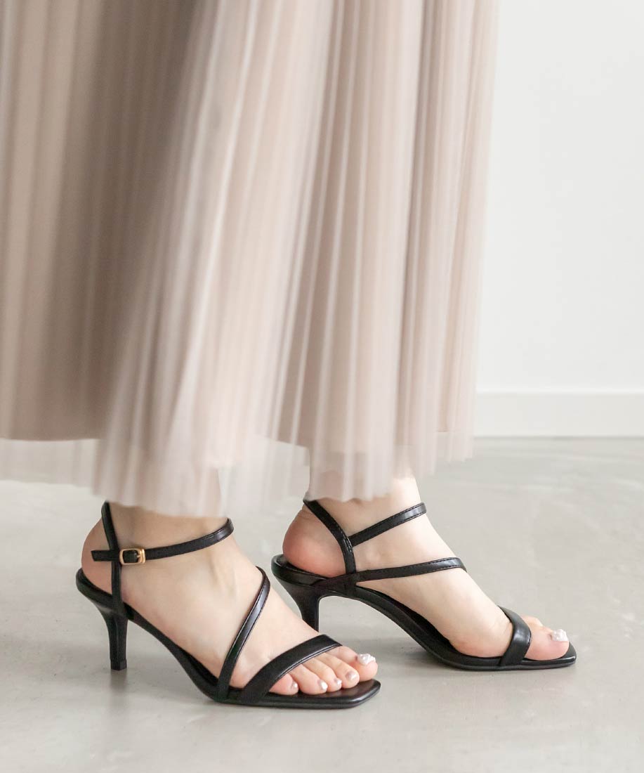 ランダ RANDA ナローストラップ アシンメトリーサンダル