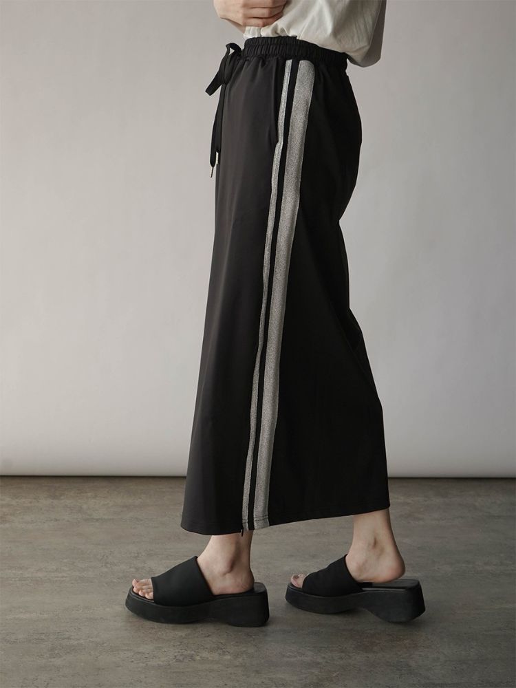 ラディエイト RADIATE ライントラックスカート (ブルー) ブルー