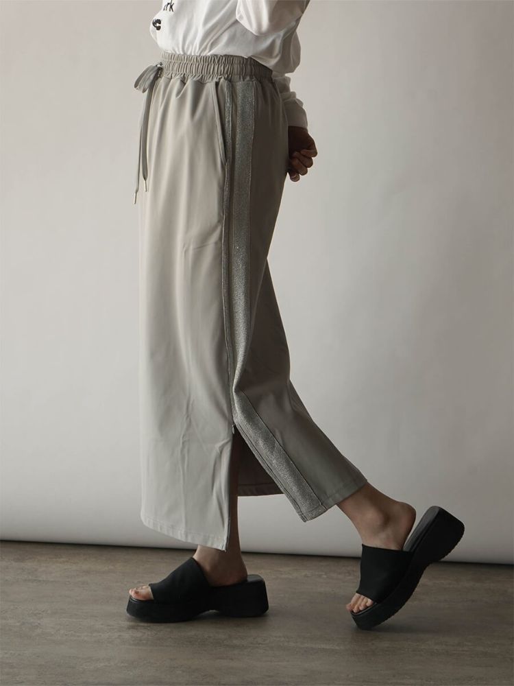 ラディエイト RADIATE ライントラックスカート (ブルー) ブルー