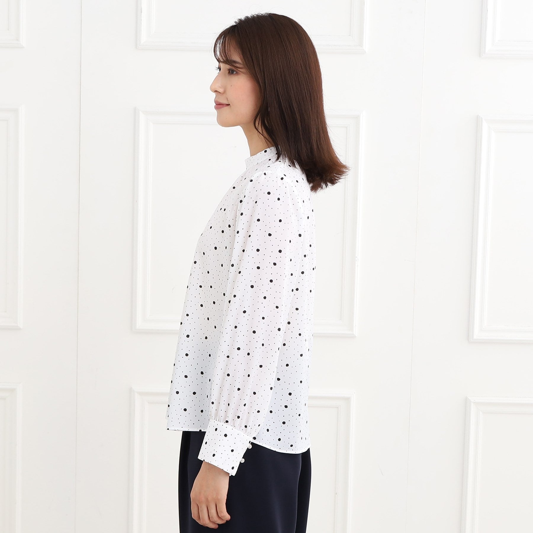 リフレクト Reflect 【フォーマル/入卒/ママスーツ/マシンウォッシュ可】ドットプリントブラウス (オフホワイト(103)) オフホワイト(103)