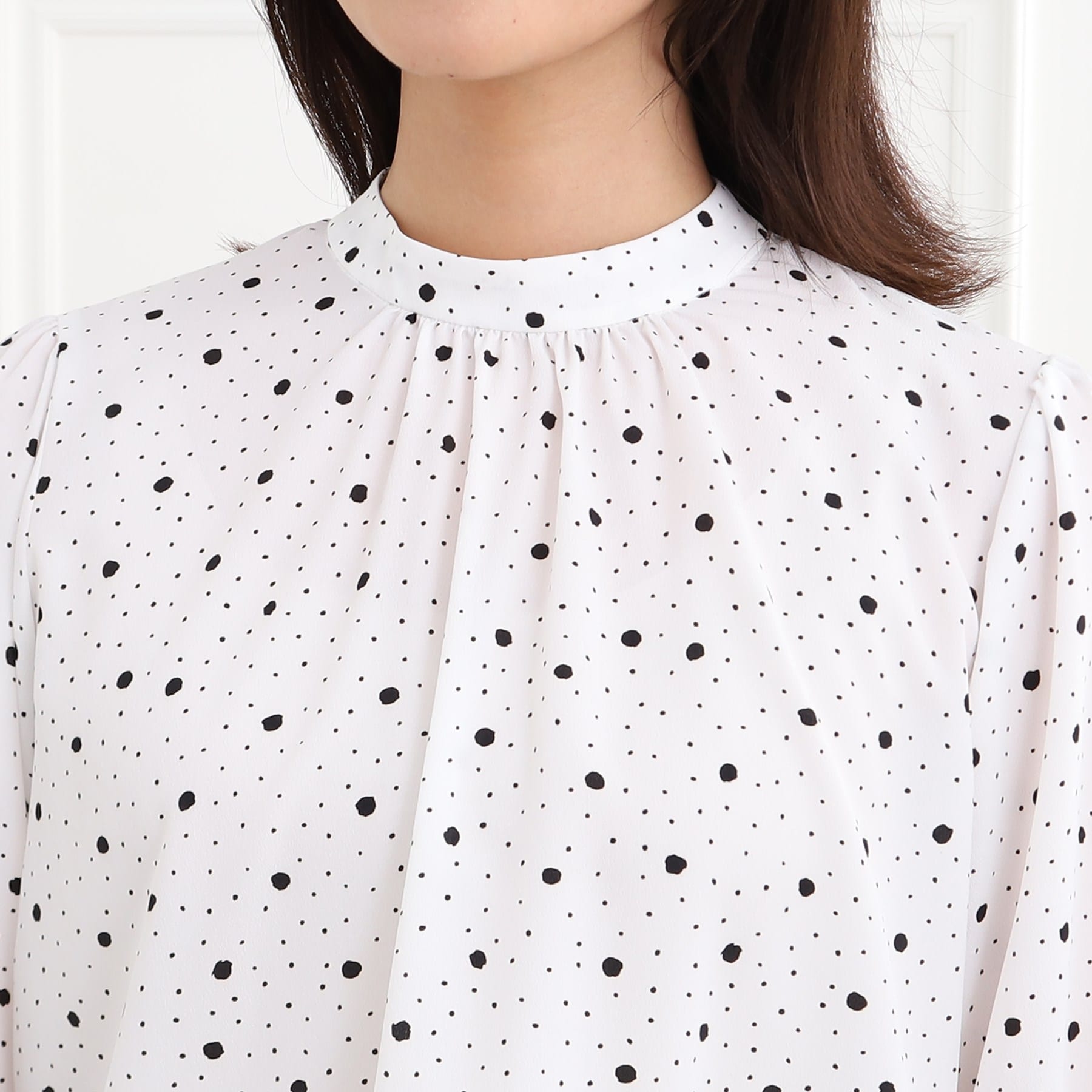 リフレクト Reflect 【フォーマル/入卒/ママスーツ/マシンウォッシュ可】ドットプリントブラウス (オフホワイト(103)) オフホワイト(103)