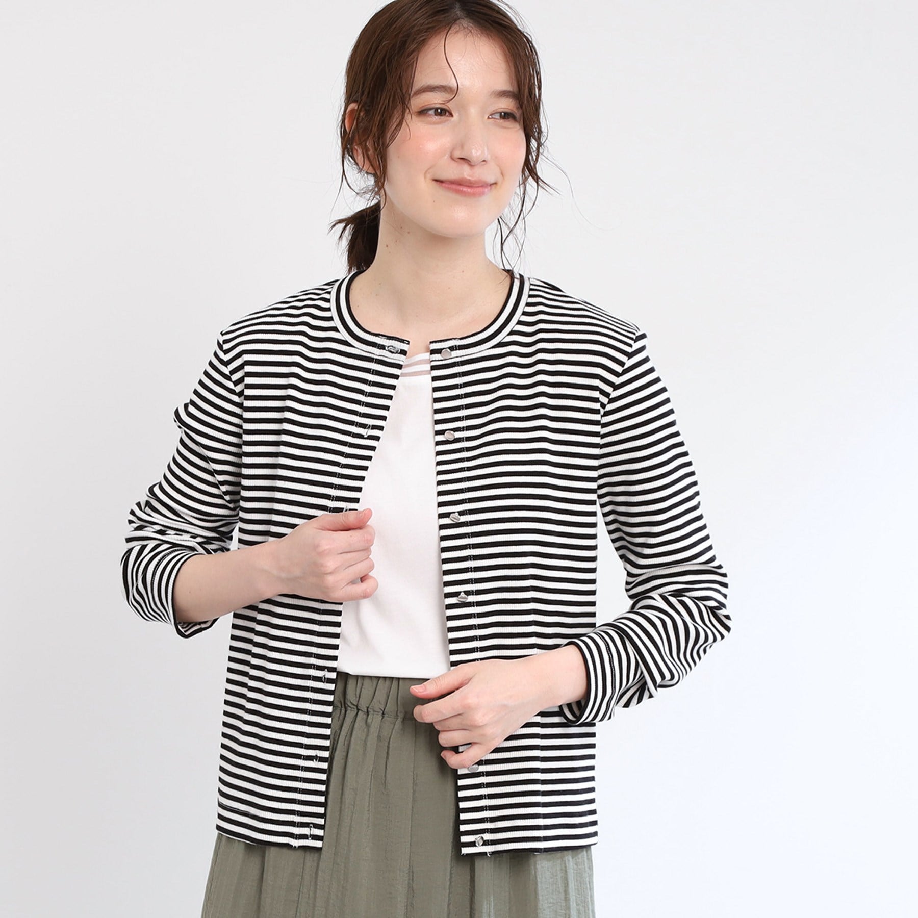 リフレクト Reflect 【E-QUALITY/手洗い可/一枚着でも◎】ドット風ボタンカーディガン (ブラック(319)) ブラック(319)