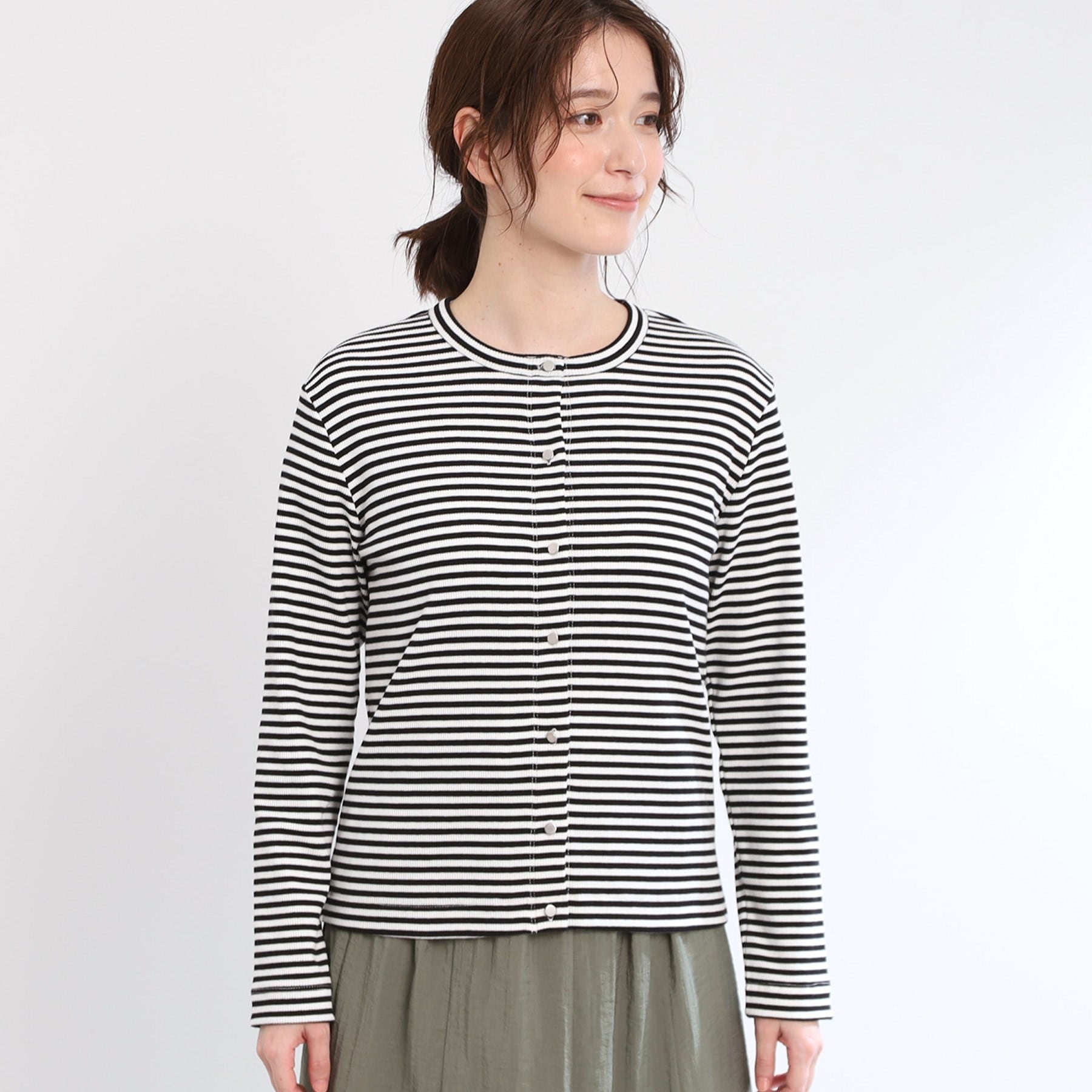 リフレクト Reflect 【E-QUALITY/手洗い可/一枚着でも◎】ドット風ボタンカーディガン (ブラック(319)) ブラック(319)