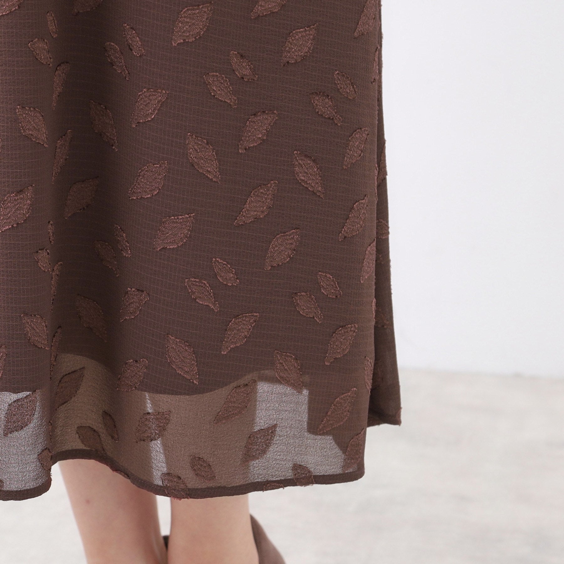 リフレクト Reflect 【撥水/二の腕カバー/付属リボン付き】ケープデザインノースリーブワンピース (ブラウン(443)) ブラウン(443)