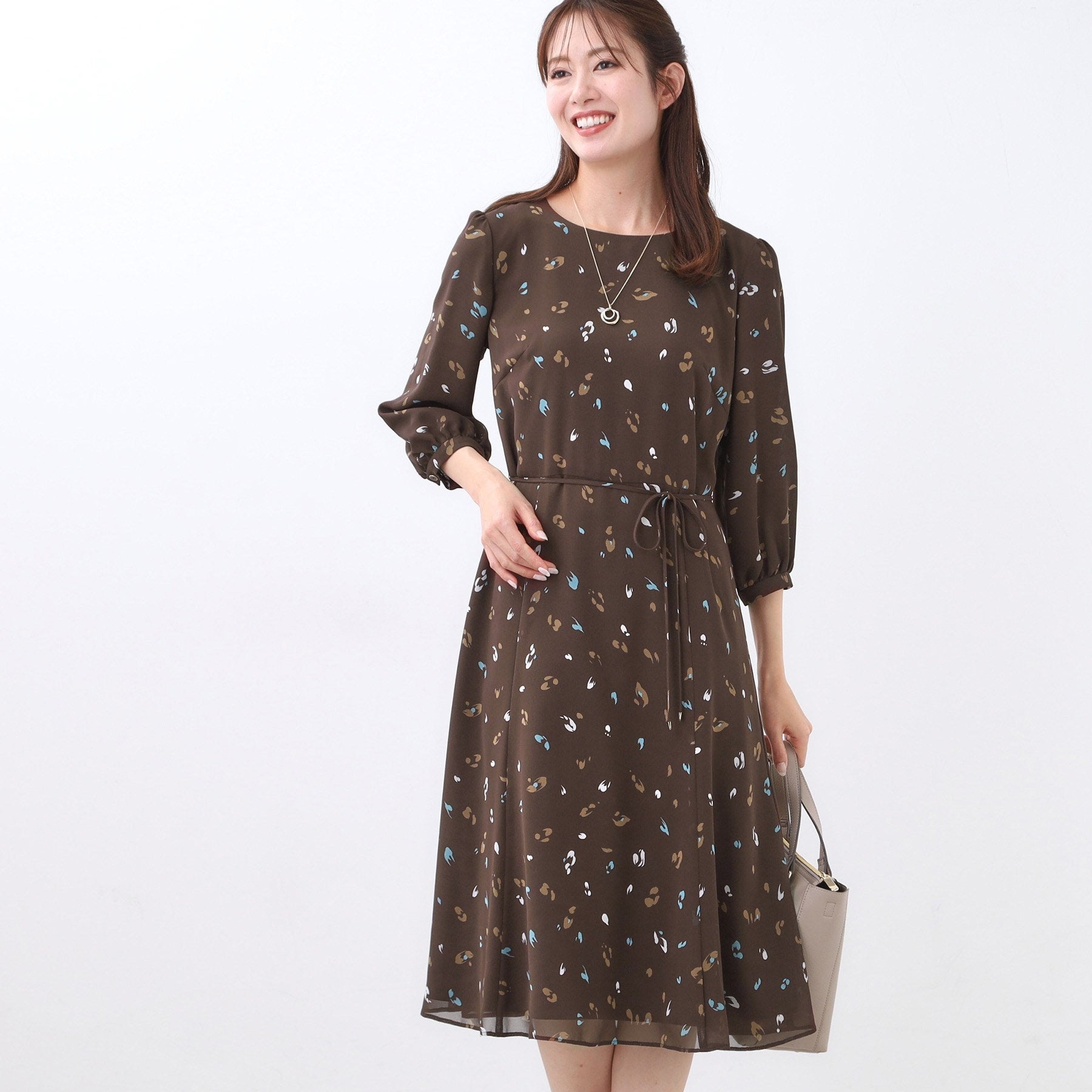 リフレクト Reflect 【ウエストリボン付き】フレアプリントワンピース (ネイビー(194)) ネイビー(194)