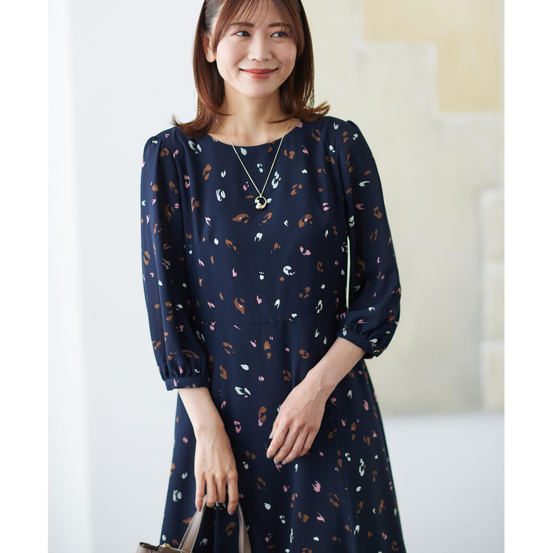 リフレクト Reflect 【ウエストリボン付き】フレアプリントワンピース (ネイビー(194)) ネイビー(194)