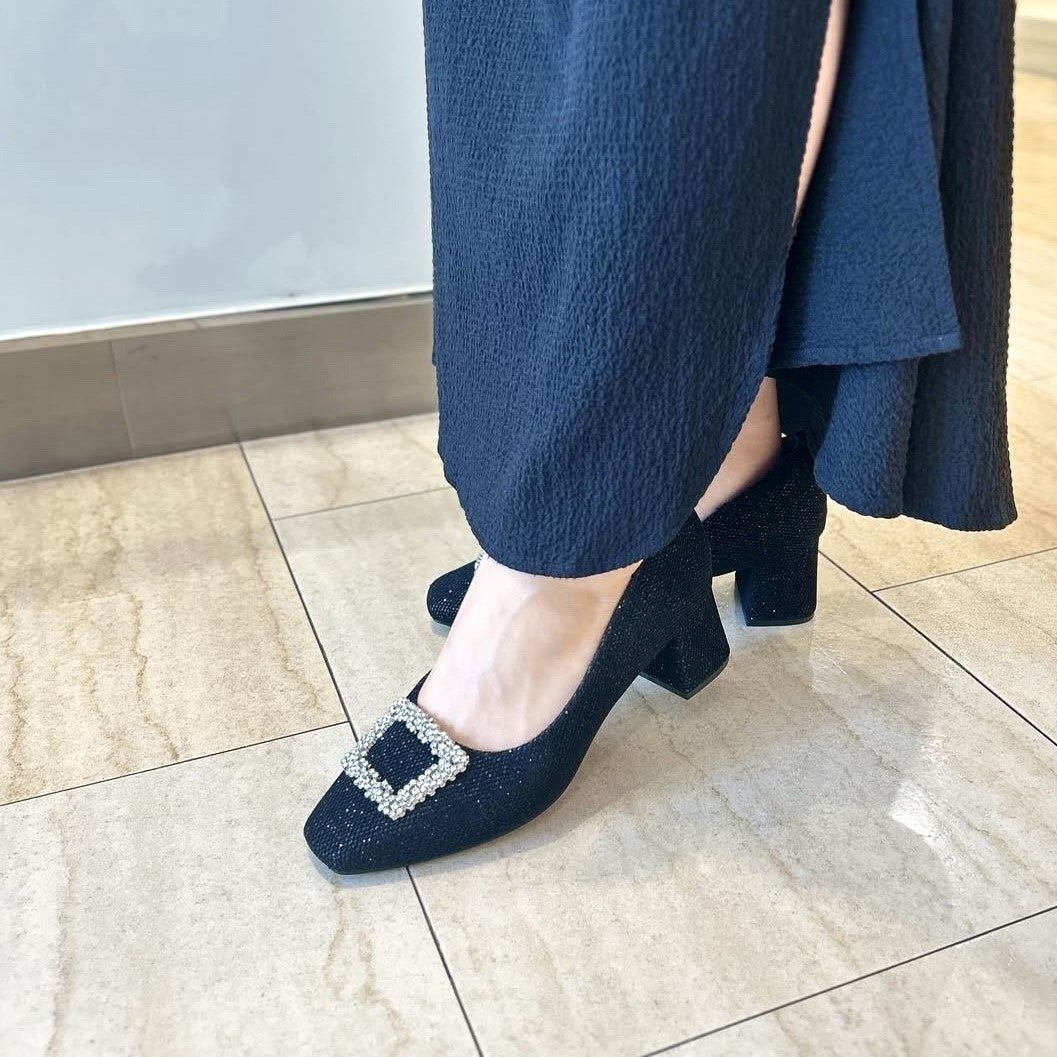 リゾイ REZOY 【2025AW新作】【REZOY】ビジューバックルスクエアトゥパンプス (ブラック) ブラック